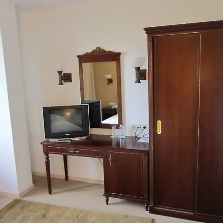 Hotel кастело сан марино 4*